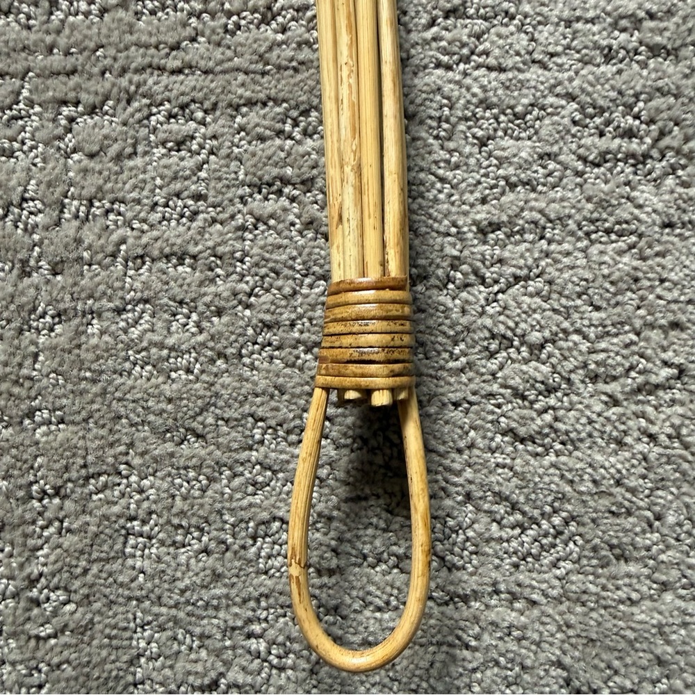 Vintage Rattan Rug Beater - Picture 4 of 6